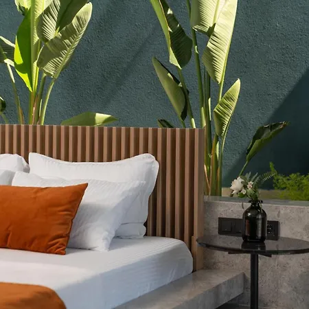 Milo Villa *